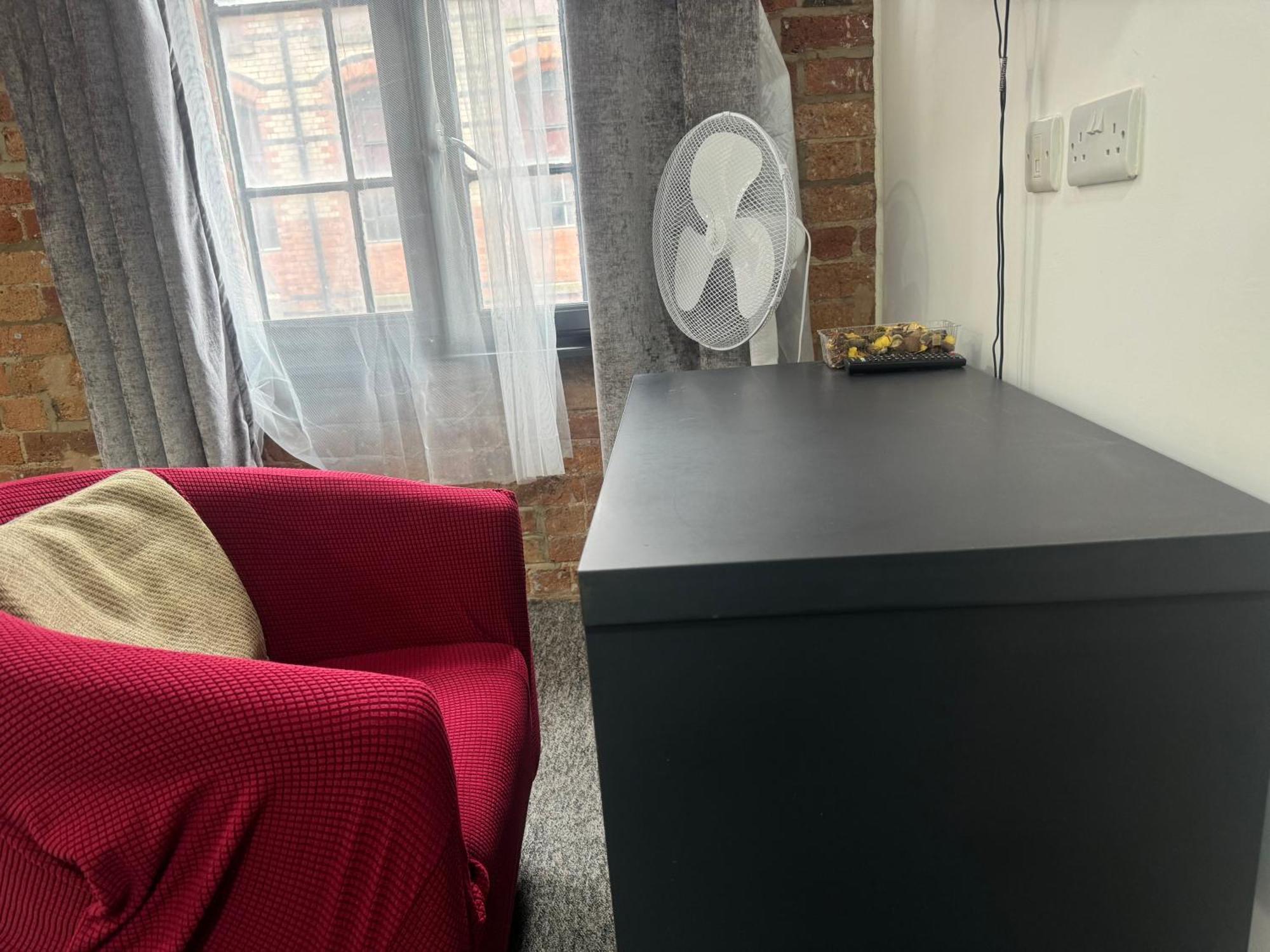 Kick Back Relax Stylish Space Apartment Nottingham