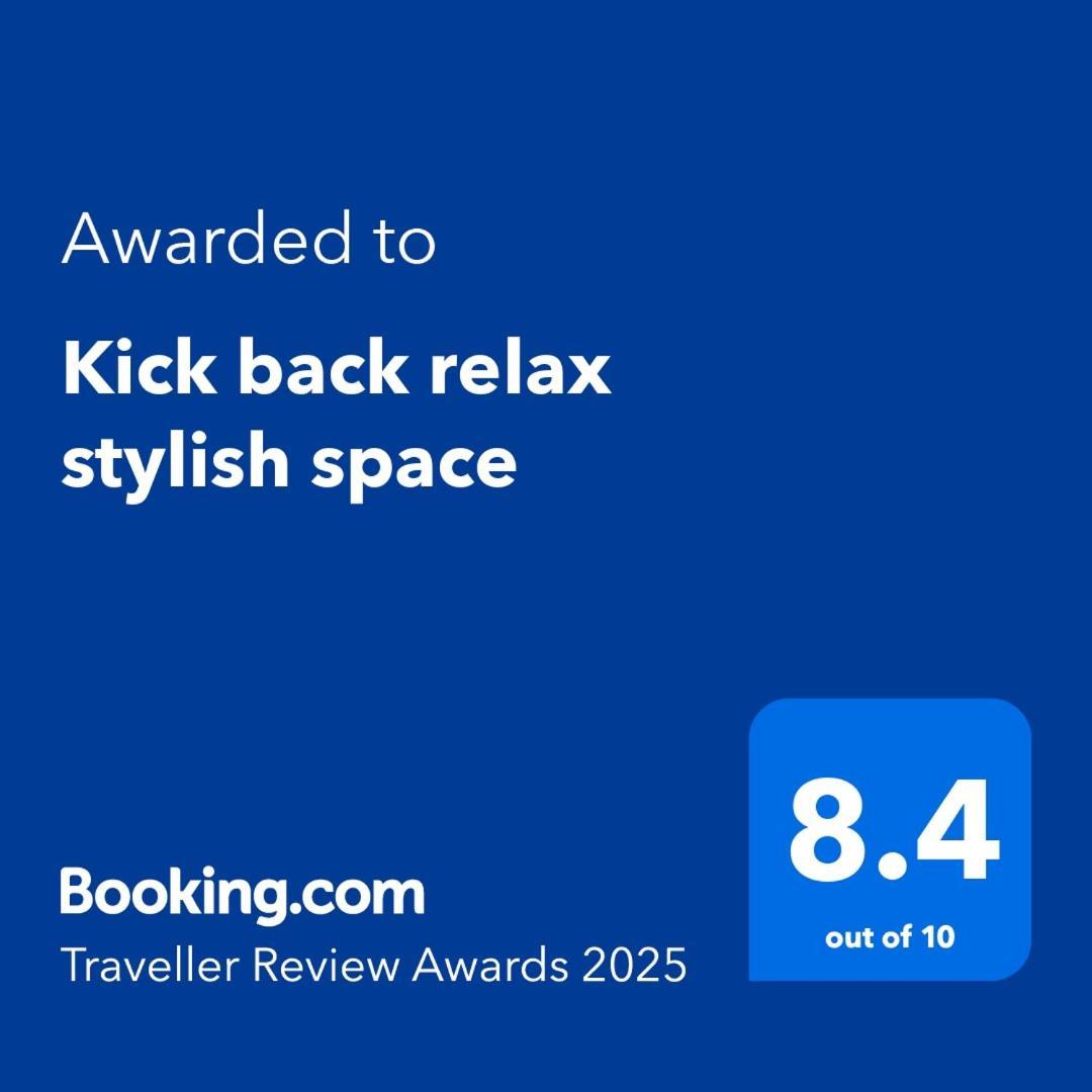 Kick Back Relax Stylish Space Apartment Nottingham